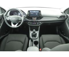 Hyundai i30 1.6 CRDi 85kW - 9