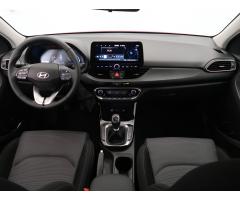 Hyundai i30 1.5 DPI 71kW - 11