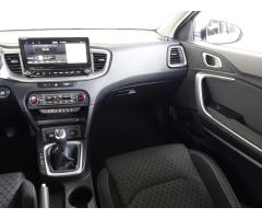 Kia Cee`d 1.5 T-GDI MHEV 118kW - 11