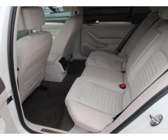 Volkswagen Passat 2.0 TDI 110kW - 15