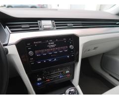 Volkswagen Passat 2.0 TDI 110kW - 18