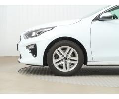 Kia Cee`d 1.5 T-GDI MHEV 118kW - 22