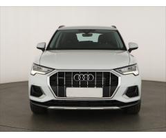 Audi Q3 S tronic DSG Zlevněno o 22 000 Kč