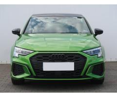 Audi Q3 S tronic DSG Zlevněno o 22 000 Kč