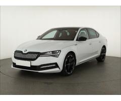 ŠKODA SUPERB COMBI 2.0TDI 140 LAURIN&K 4X4 DSG 7ST