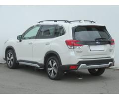 Subaru Forester 2.0 e-Boxer MHEV 110kW - 5