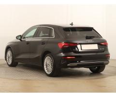 Audi Q3 S tronic DSG Zlevněno o 22 000 Kč