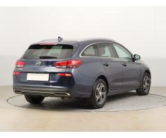 Hyundai i30 1.6 CRDi 85kW - 8