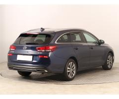 Hyundai i30 1.6 CRDi 85kW - 8