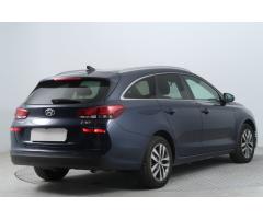 Hyundai i30 1.6 CRDi 85kW - 8