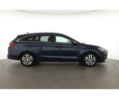 Hyundai i30 1.6 CRDi 85kW - 8