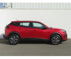 Peugeot 2008 1.2 PureTech 74kW - 8