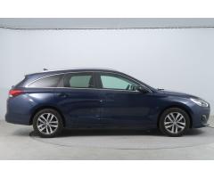 Hyundai i30 1.6 CRDi 85kW - 9