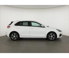 Hyundai i30 1.0 T-GDI 88kW - 12