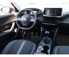 Peugeot 2008 1.2 PureTech 96kW - 9