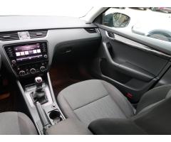 Škoda Octavia 1.6 TDI 85kW - 11