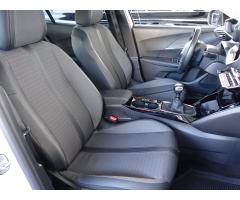 Peugeot 2008 1.2 PureTech 74kW - 13