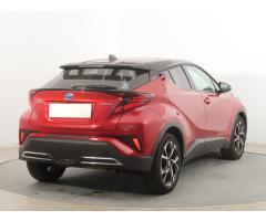 Toyota C-HR 2.0 Hybrid 135kW - 7