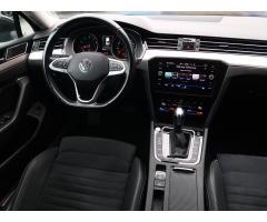 Volkswagen Passat 1.5 TSI 110kW - 9