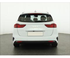 Kia Cee`d 1.5 T-GDI 118kW - 6