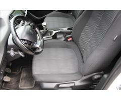 Peugeot 308 1,6 HDI  NAVIGACE,TEMPOMAT - 21