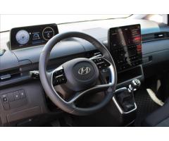 Hyundai Staria 2,2 CRDi  1MAJ,9.MÍST,DPH,2TKM - 28