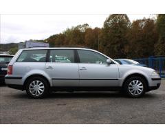 Volkswagen Passat 1,9 TDI  STK 09/26,TAŽNÉ - 4