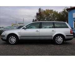 Volkswagen Passat 1,9 TDI  STK 09/26,TAŽNÉ - 8