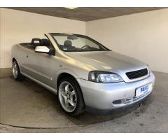 Opel Astra 1,6 16V Cosmo TwinTop - 9