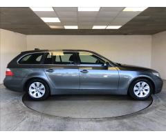 BMW Řada 5 2,0 518d Touring - 8