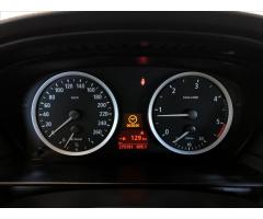 BMW Řada 5 2,0 518d Touring - 22