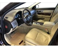 Jaguar XF 3,0 D 155kW Luxury Auto - 9