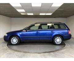 Volkswagen Passat 1,9 TDI 96kW Comfortline - 5