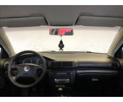 Volkswagen Passat 1,9 TDI 96kW Comfortline - 17