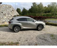 Lexus NX 300h 2,5 300h 145kW 4WD Limited Ed. Safety - 8