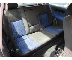 Volkswagen Golf 1,6 i  KLIMA - 13