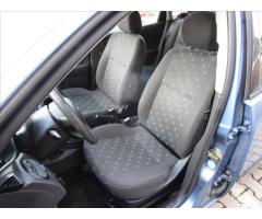 Ford Focus 1,4 i  KLIMATIZACE - 13