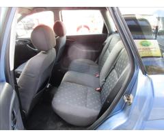 Ford Focus 1,4 i  KLIMATIZACE - 14