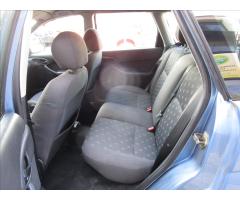 Ford Focus 1,4 i  KLIMATIZACE - 17