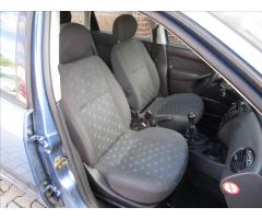 Ford Focus 1,4 i  KLIMATIZACE - 23