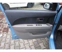 Daihatsu Sirion 1,3 i,16V  NOVÁ STK - 16