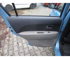 Daihatsu Sirion 1,3 i,16V  NOVÁ STK - 19