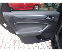 Ford Mondeo 2,0 TDCi  KLIMATIZACE - 19