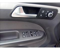 Volkswagen Touran 2,0 TDI HIGHLINE NAVI, PANORAMA - 13