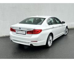 BMW Řada 5 520d xDrive Sedan Luxury line - 2