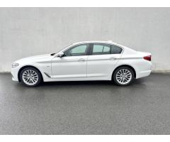 BMW Řada 5 520d xDrive Sedan Luxury line - 3