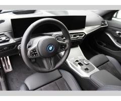 BMW Řada 3 330e xDrive Sedan Mpaket - 5