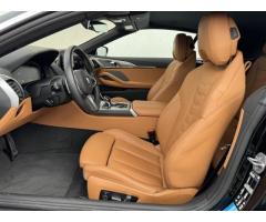 BMW Řada 8 840i xDrive Cabrio - 9