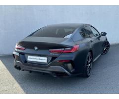 BMW Řada 8 M850i xDrive GC Individual - 2