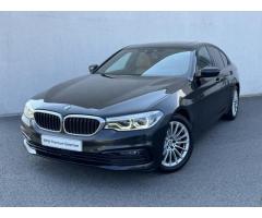 BMW Řada 5 530d xDrive sedan Sport Line - 1